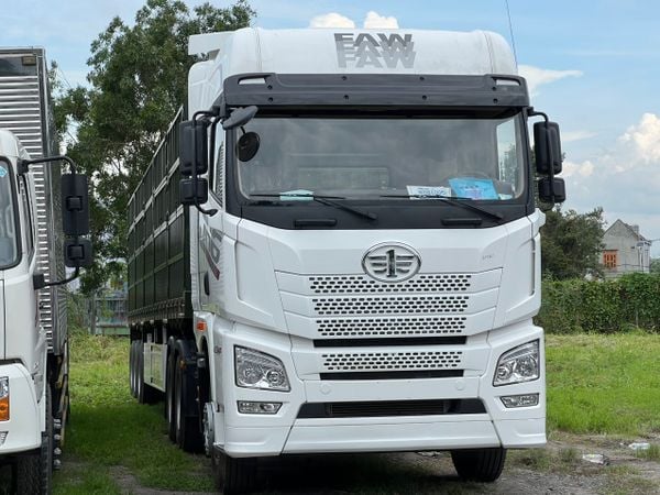Đánh giá chuyên sâu xe đầu kéo Faw 460HP cabin JH6: lựa chọn tối ưu cho vận tải đường dài