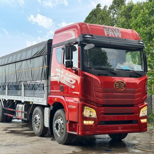 Xe tải thùng JH6 (thùng kín 8x4): lựa chọn tối ưu cho vận tải hàng nặng
