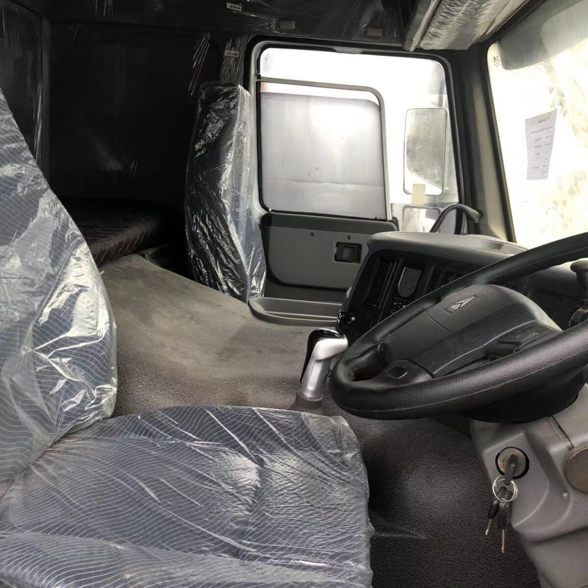 Xe tải Howo 4 chân 375HP cabin A7 17 tấn: lựa chọn tối ưu cho vận tải nặng - Ảnh 3